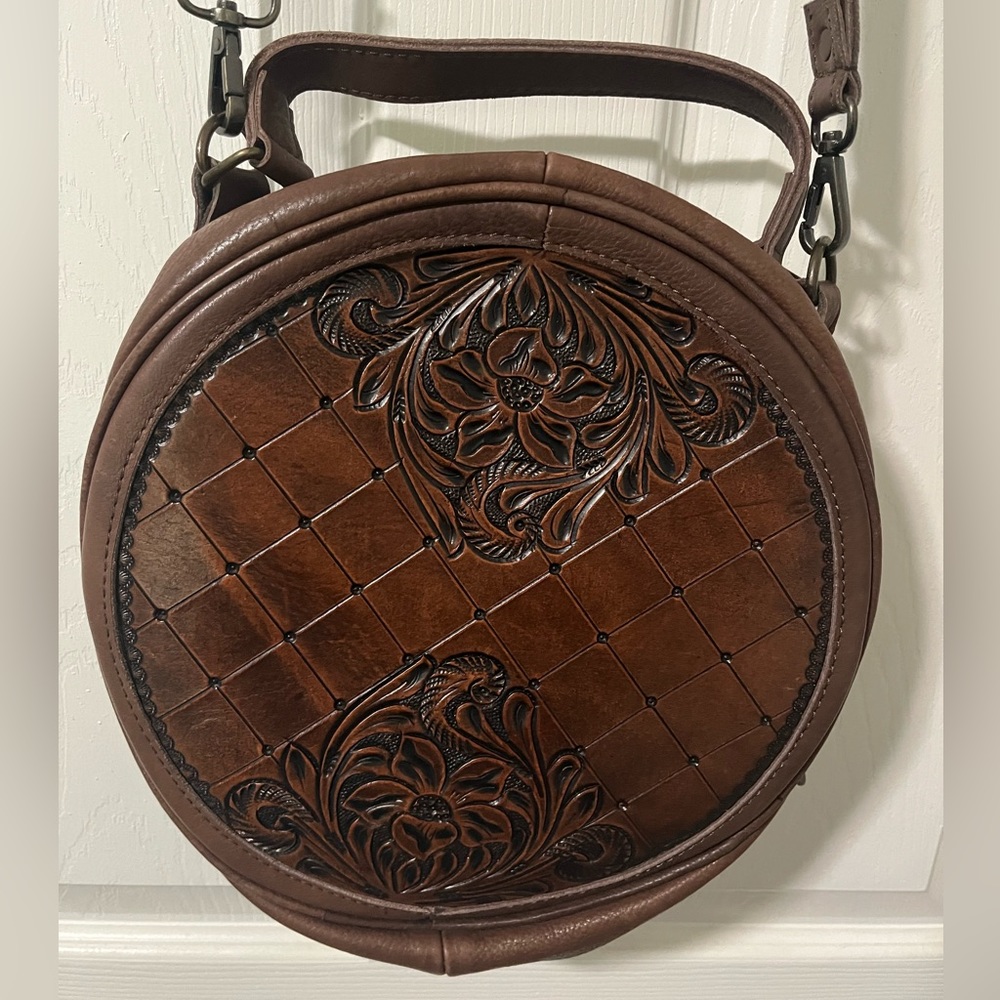 American Darling Round Crossbody